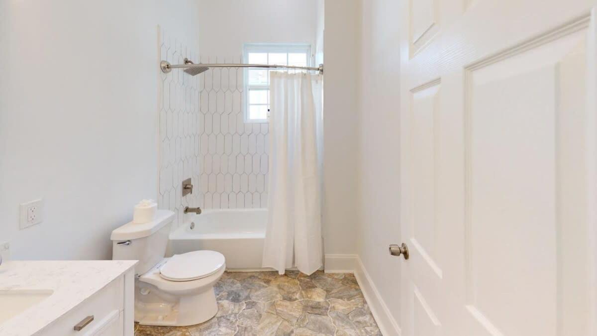Sunny 5Bed W Parking And Direct Streetcar Access Villa New Orleans Exterior photo